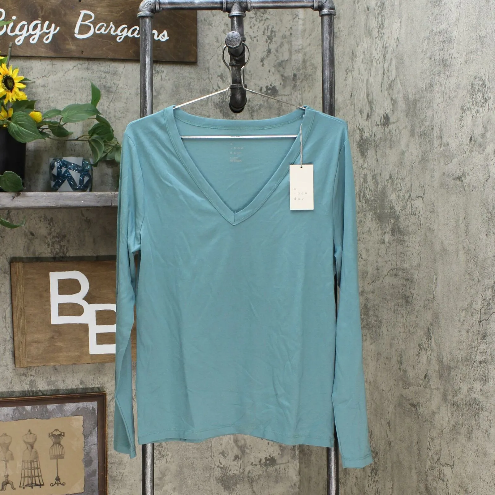 A New Day Women's Fitted Long Sleeve V-Neck T-Shirt