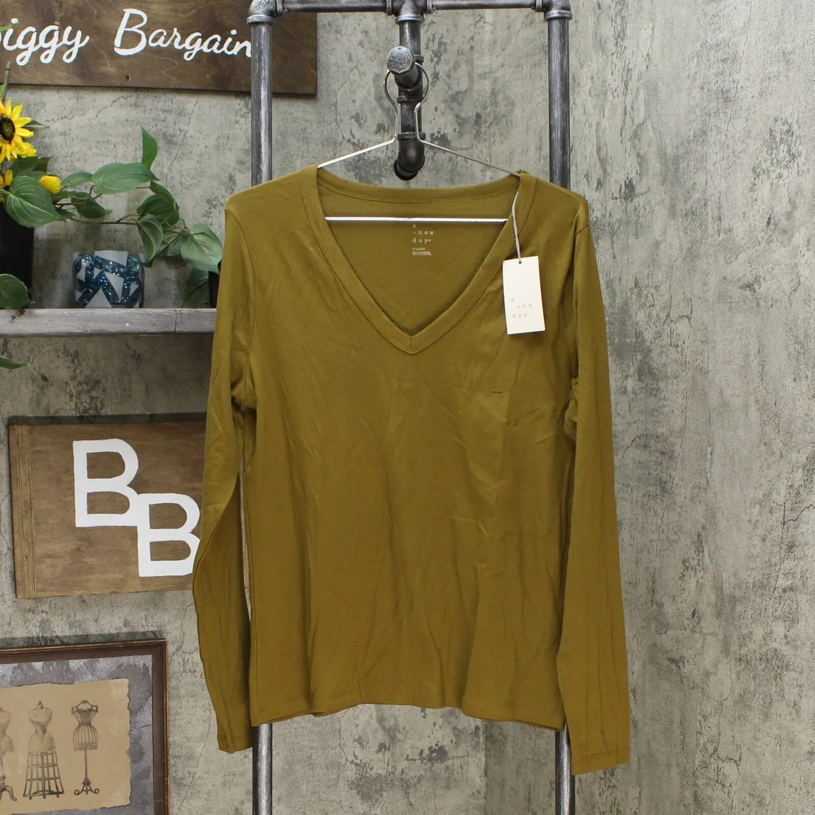 A New Day Women's Fitted Long Sleeve V-Neck T-Shirt
