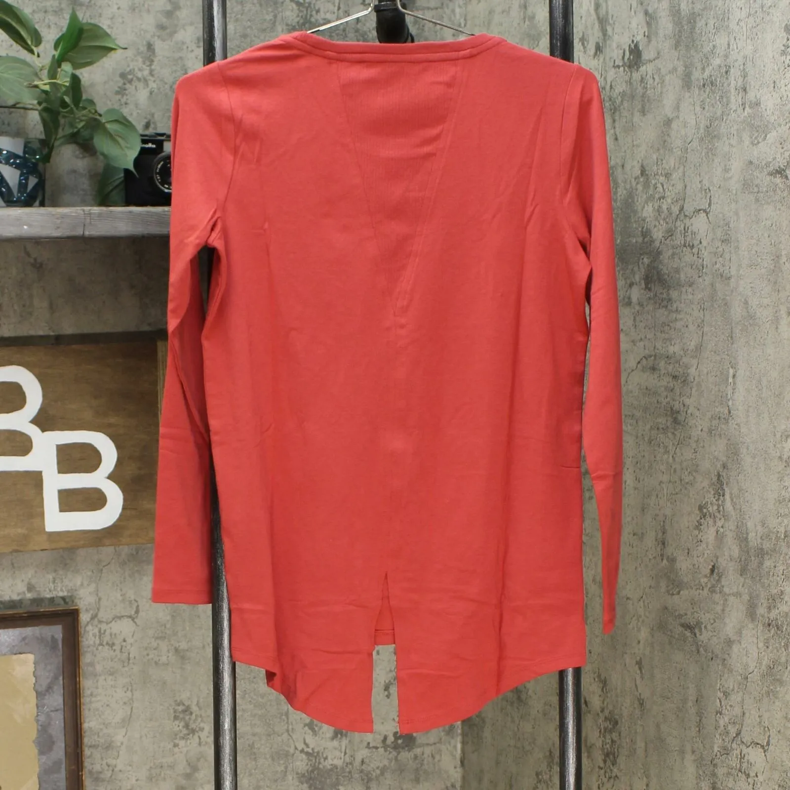AnyBody Women's Split Back Long Sleeve Cozy Knit Top