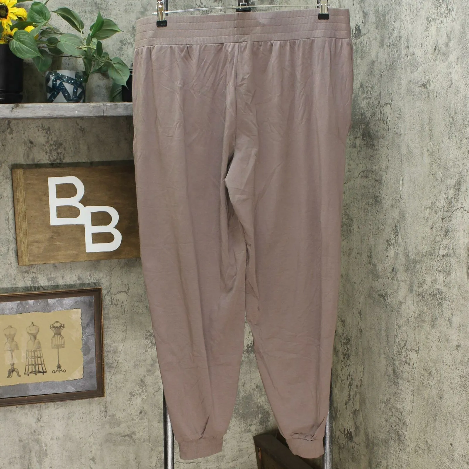 AnyBody Women's Tall Side Ribbed Cozy Knit Jogger Pants