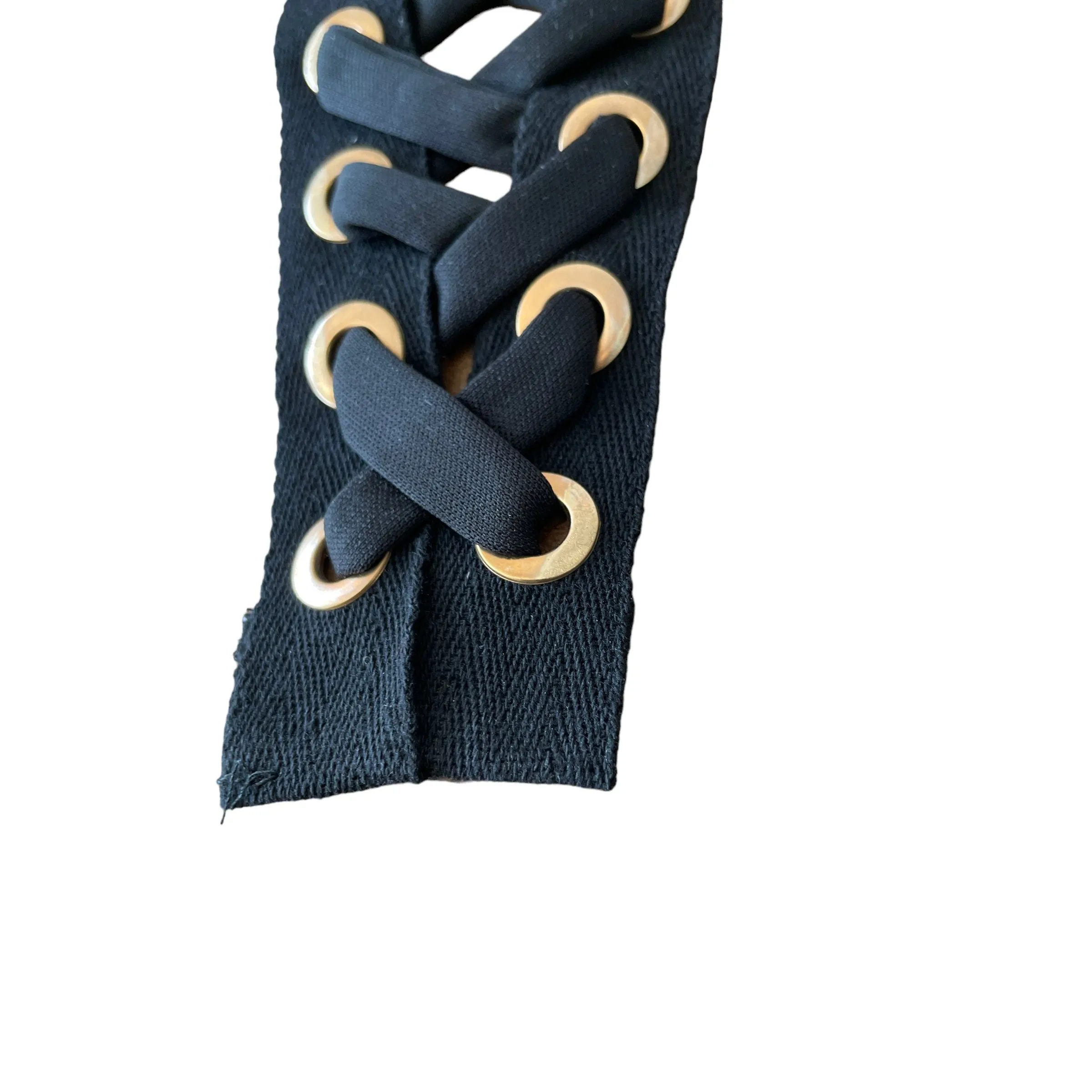 Lace it up! (trim)
