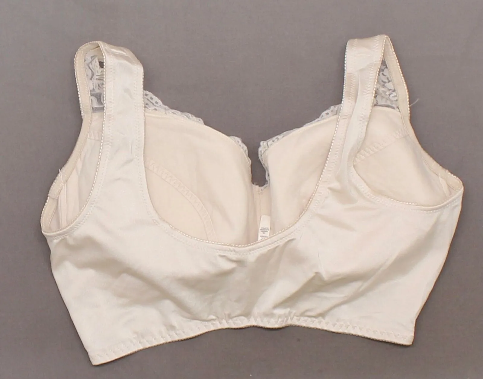 Rhonda Shear Women's Plus Size Pinup Bra With Removable Pads