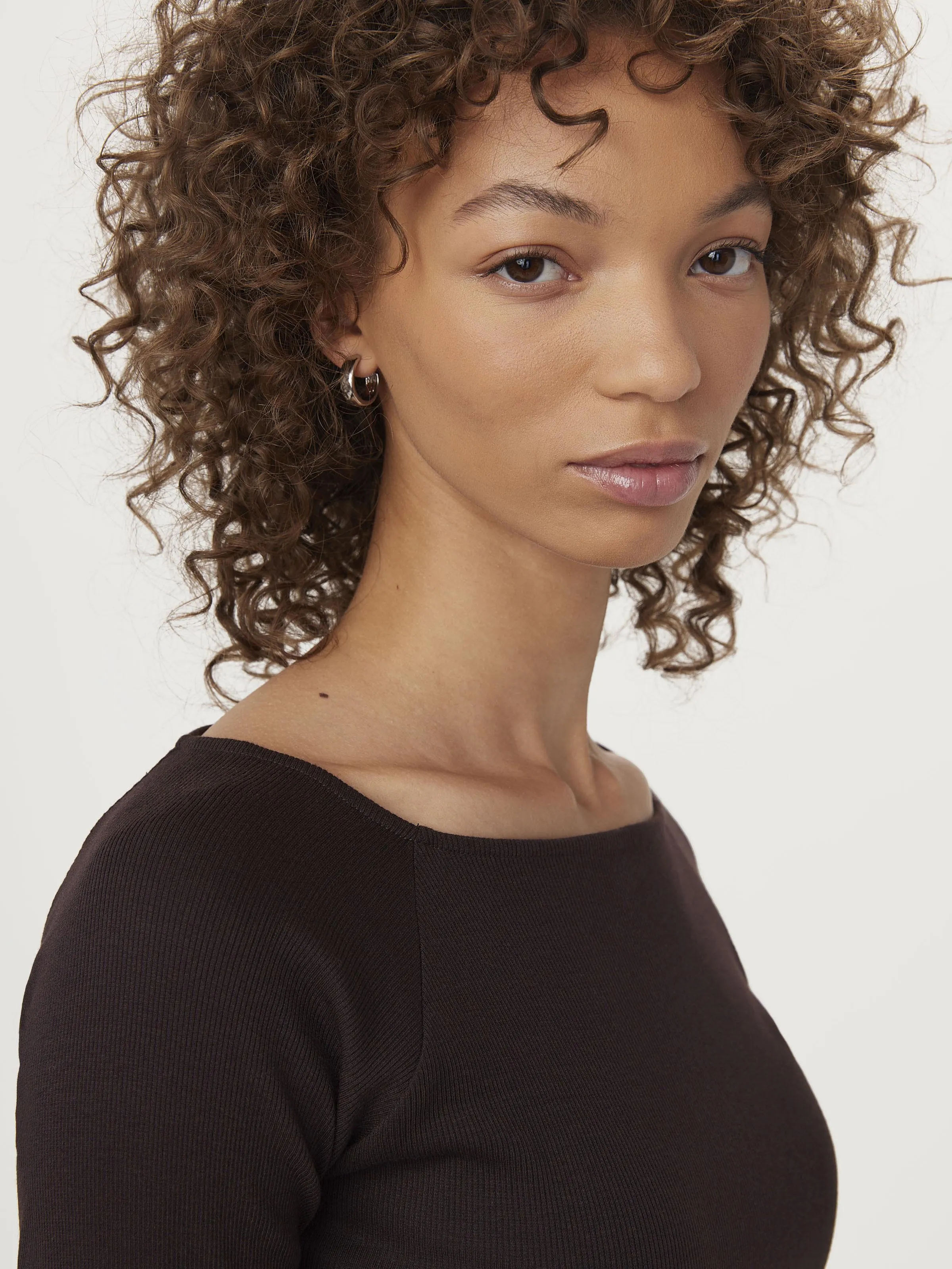 The Open Neck Long Sleeve T-Shirt in Dark Chocolate
