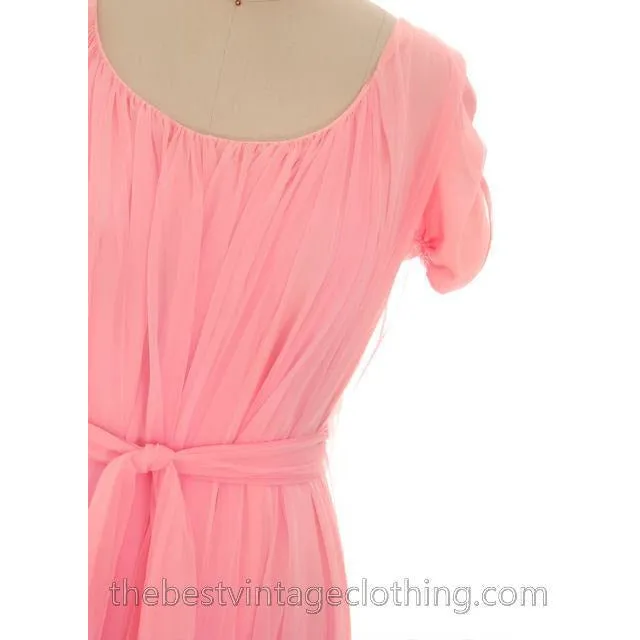 Vintage Lucie Ann Nylon Chiffon Nightgown/Lounger Coral Pink Short Sleeve M