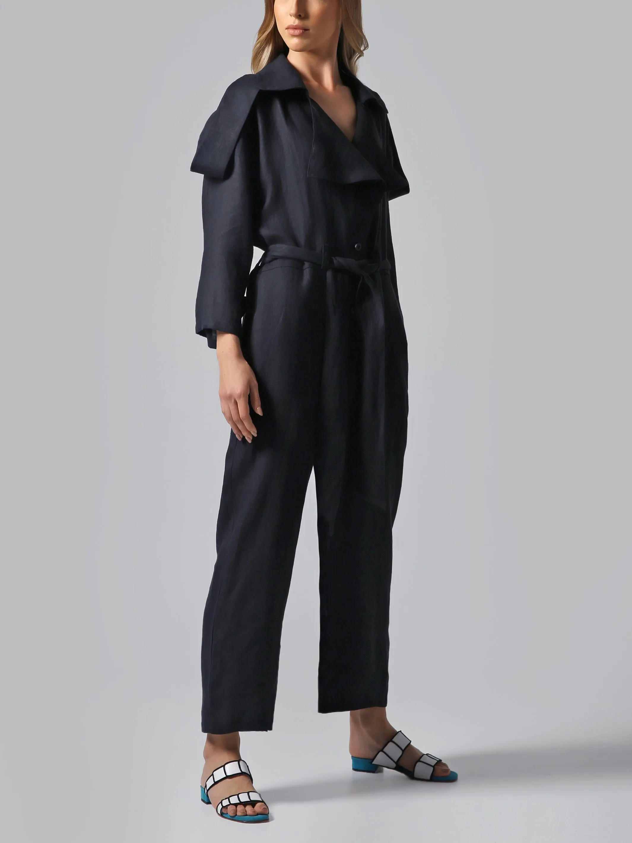 Visaltes Belted Black Linen Jumpsuit