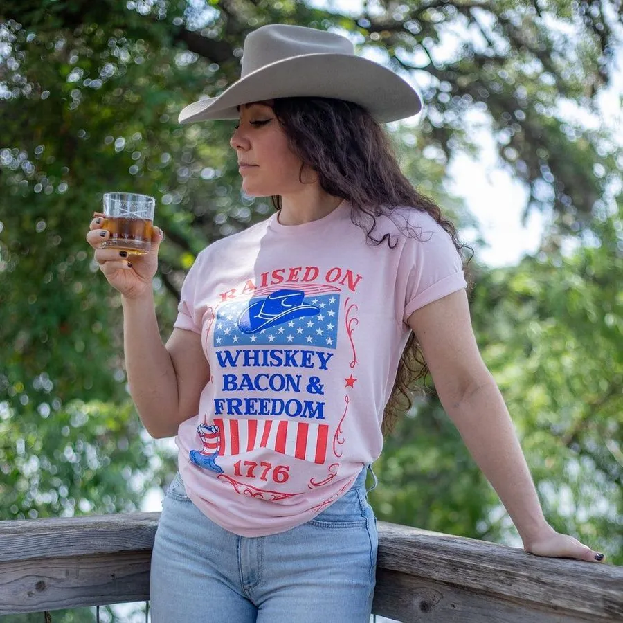 Women's Raised Right Boyfriend Fit T-Shirt - Light Pink