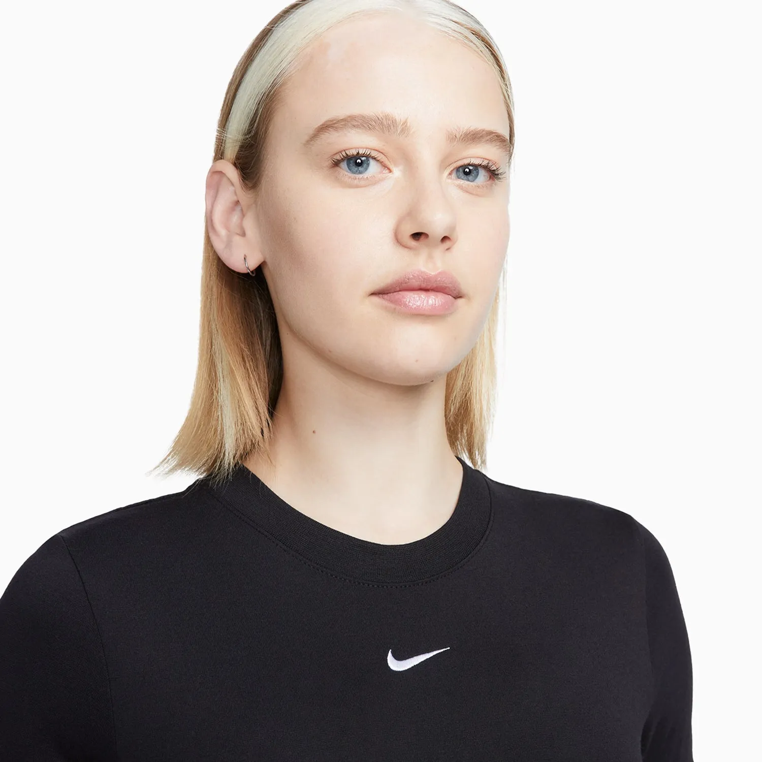 Women's Sportswear Essentials Outfit