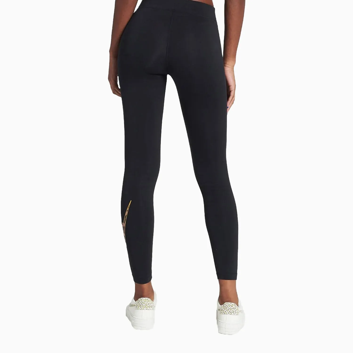 Women's Sportswear Outfit