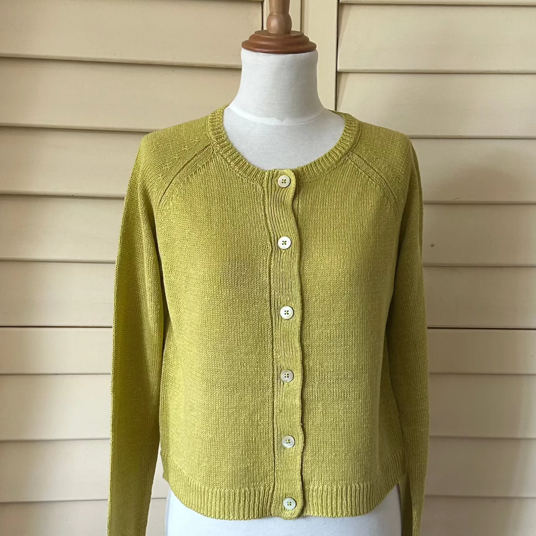 Yas Raglan Cardigan - Light Olive
