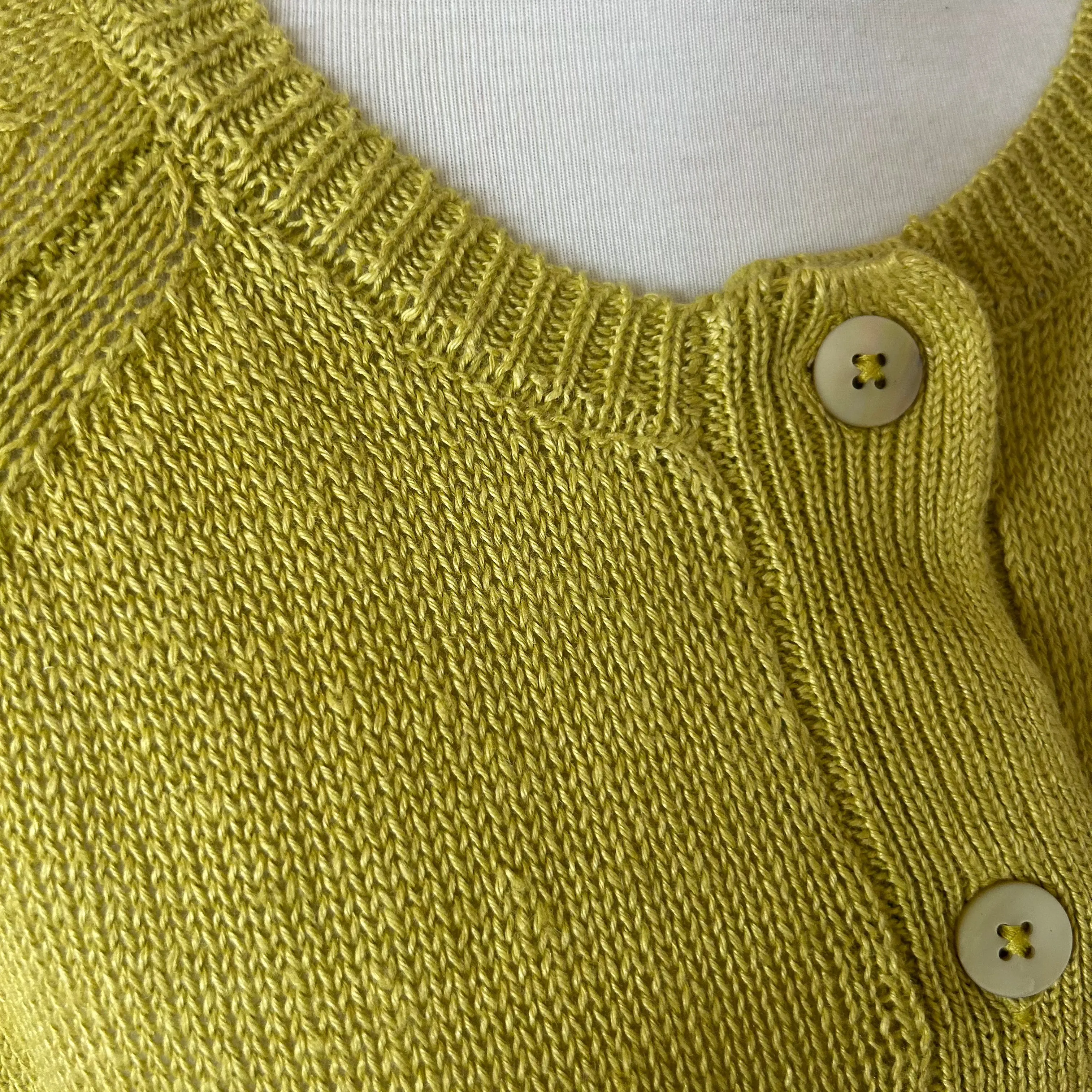 Yas Raglan Cardigan - Light Olive